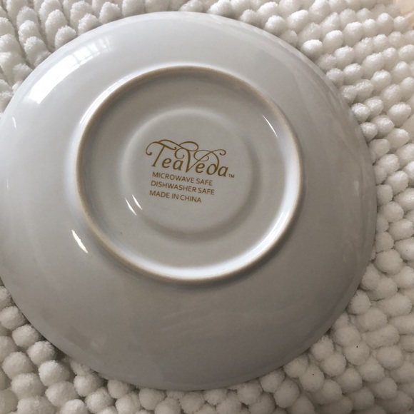 TeaVeda Diamond White Mother’s Day porcelain tea cup and saucer 6 oz. - Picture 6 of 6